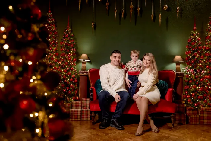 George Simion, ședință foto cu familia de Sărbători