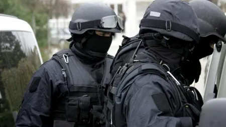 VIDEO | Zeci de percheziții la falși vaccinați. Cum au dispărut din sistem aproape 100 de persoane imunizate anti-COVID