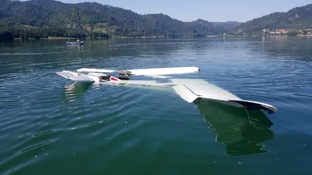 VIDEO | A doua tragedie aviatică în două zile! Pilotul avionului ușor prăbușit în lacul Colibița a murit / Un pasager a ieșit singur din aeronavă (UPDATE)