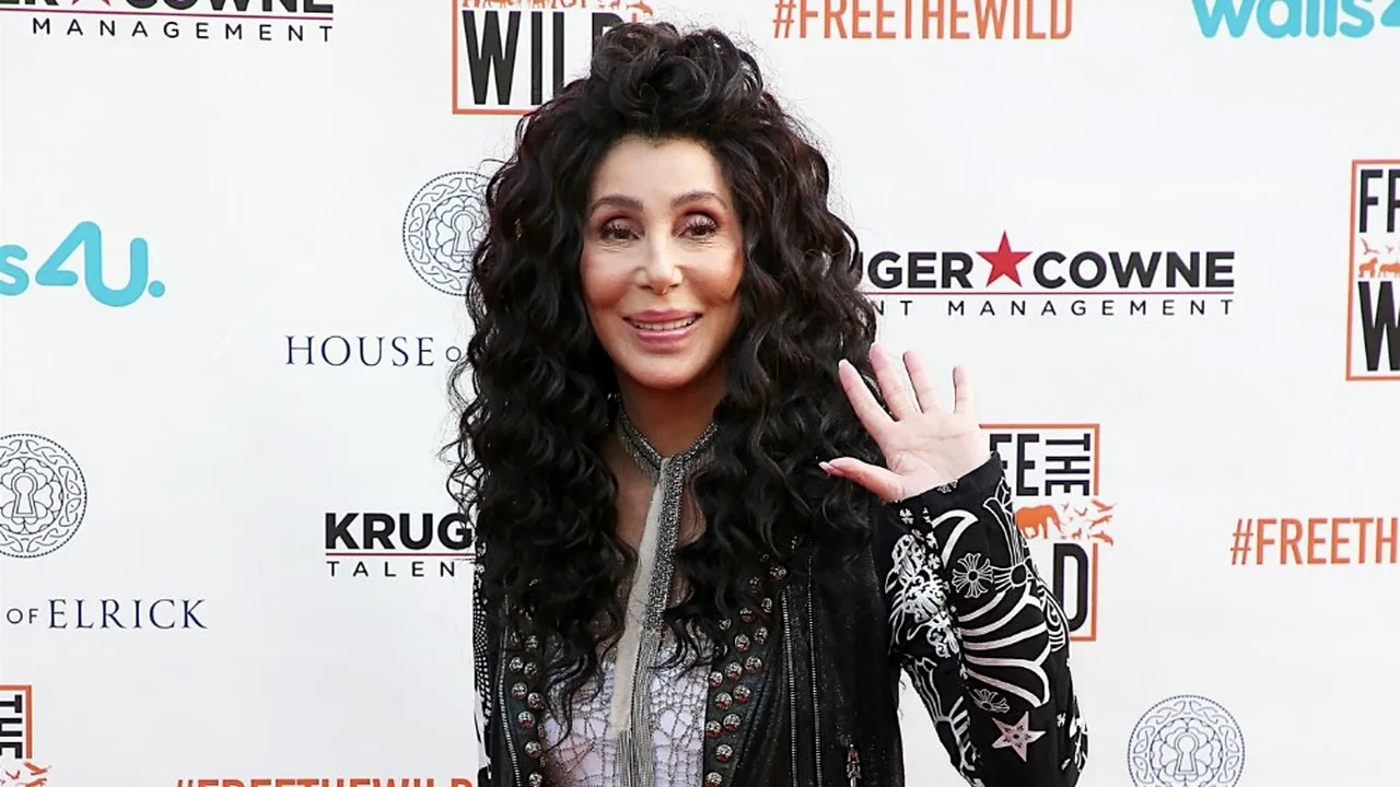 Cum a reușit DISLEXIA să aprindă SCÂNTEIA dintre Cher și Tom Cruise