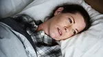 Obiceiul nocturn obișnuit pe care cardiologii îl consideră periculos pentru sănătatea inimii