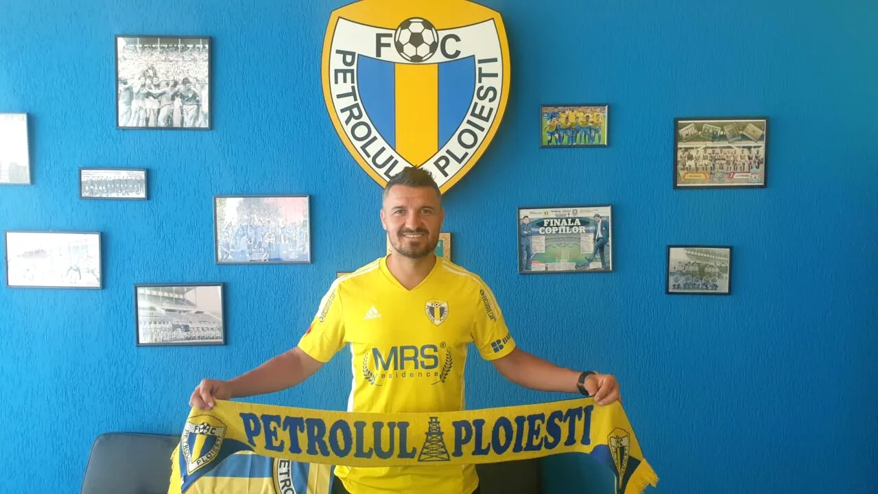 Constantin Budescu a semnat cu Petrolul! S-a întors după 11 ani la echipa la care s-a lansat în fotbalul mare. 
