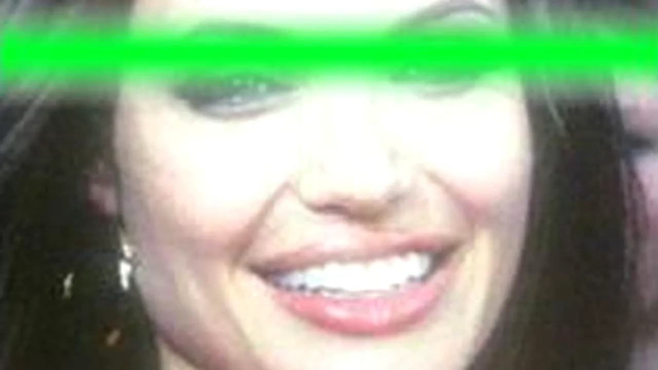 Aplicația de iPHONE care îți spune cât ești de URÂT. „Dacă urâțenia s-ar măsura în cărămizi, tu ai fi Marele Zid Chinezesc