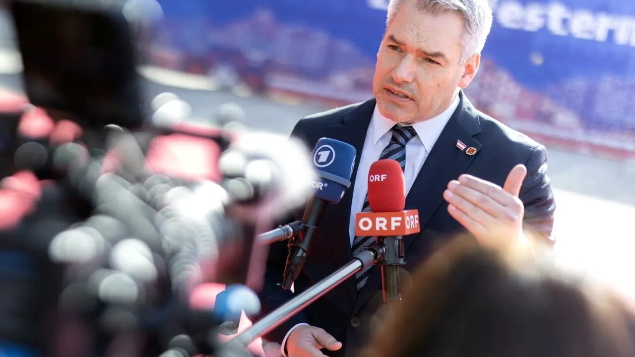 Presa austriacă: Cancelarul Karl Nehammer vine la Consiliul European cu cinci condiţii privind imigrația ilegală