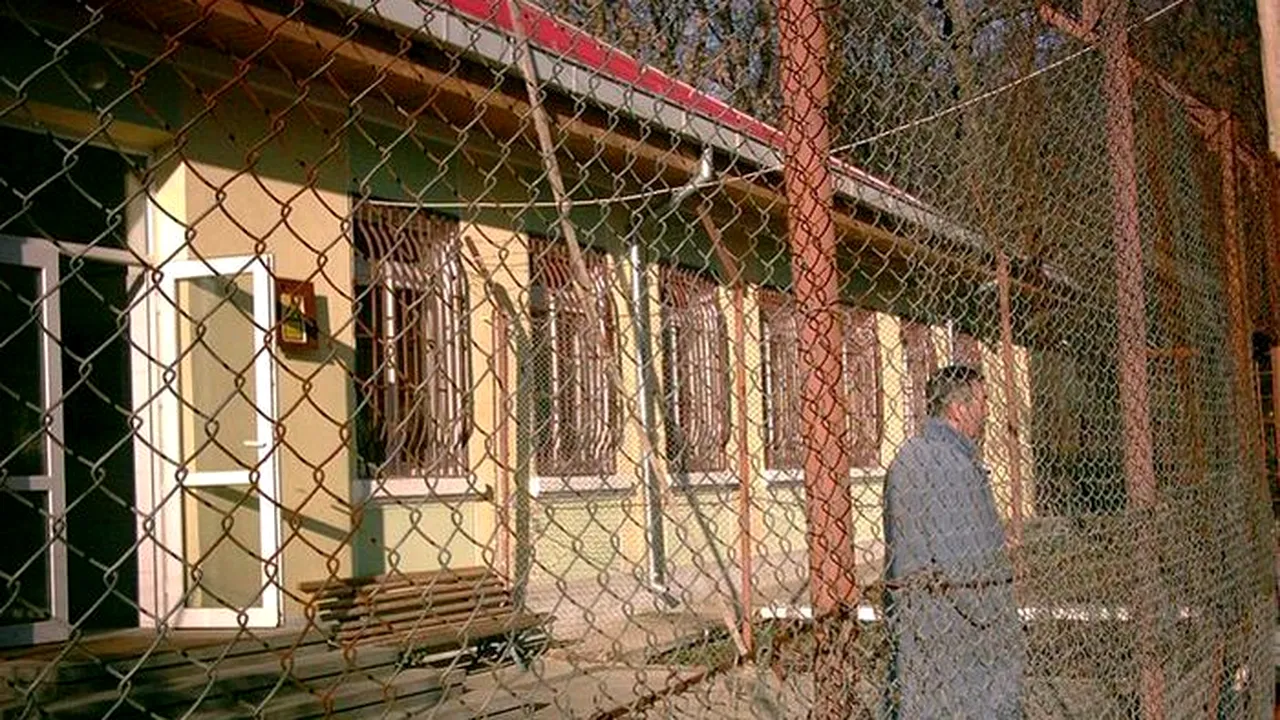 Un pacient periculos de la Psihiatrie a EVADAT. Tânărul și-a ucis mama și bunica. FOTO cu ucigașul căutat de zeci de polițiști. UPDATE: Tânărul a fost prins