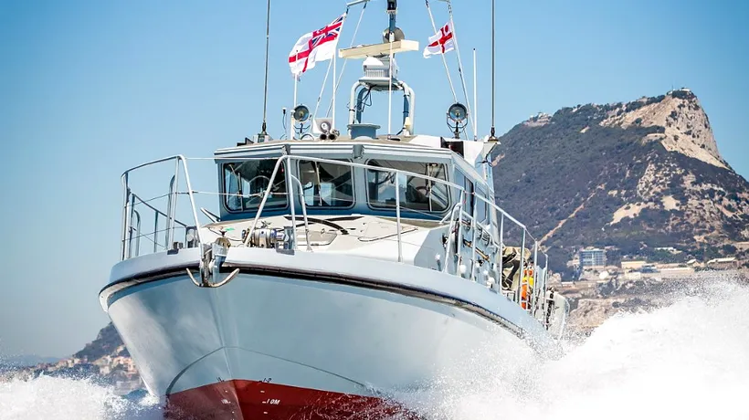 Incident între Spania și Marea Britanie: două nave s-au confruntat în apele Gibraltarului