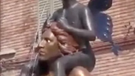 Un exorcist a fost chemat să alunge demonii dintr-o statuie „satanică