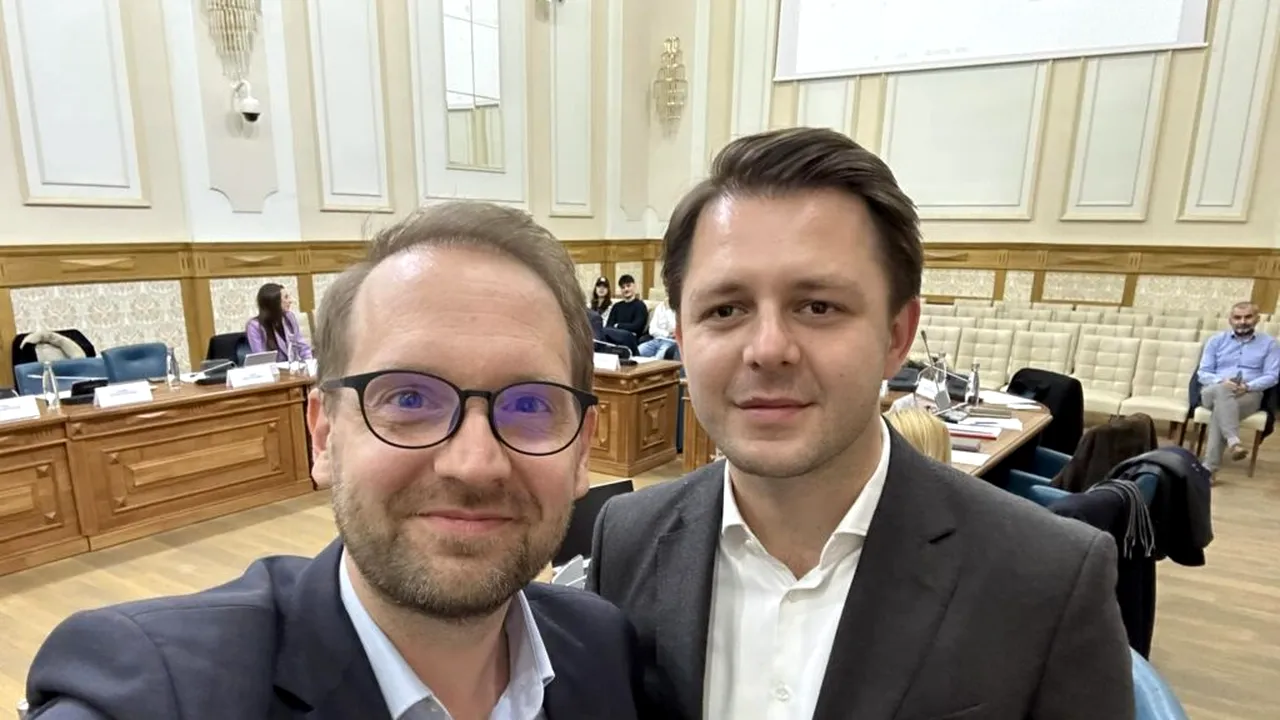 Viceprimarul USR al Timișoarei, despre succesorul lui Dominic Fritz la conducerea municipiului: „Dacă vorbim cu trei lideri din PNL Timiș, auzim cinci opinii”. Anunțul a fost făcut în ziua în care a fost semnat acordul PNL-USR în Parlament