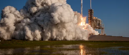 După eșecul de anul trecut, compania privată SpaceX a lansat cu succes un satelit de spionaj al armatei SUA. Galerie FOTO spectaculoasă
