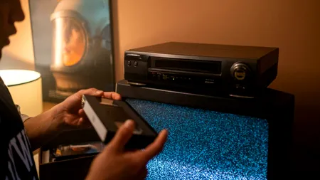 Ce afaceri extrem de bănoase se făceau înainte de '89. Totul se desfășura într-un apartament!