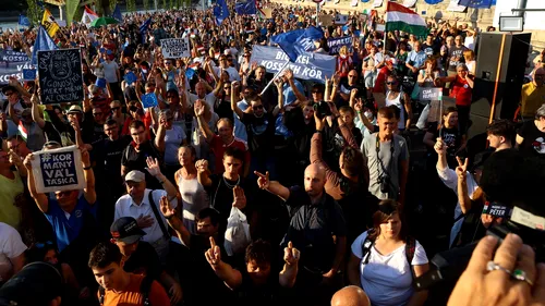 VIDEO - Ungaria: Peste 1.000 de oameni au ieșit în stradă, pentru a cincea zi, înfuriați de reformele fiscale susținute de Viktor Orban