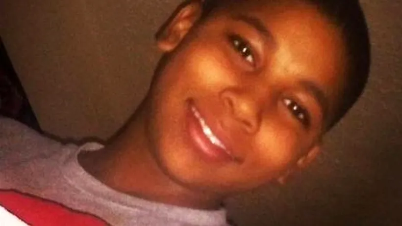 Un băiat de 12 ani din SUA, care avea asupra sa un pistol cu bile, a fost OMORÂT de polițiști