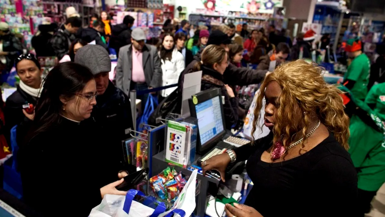 BLACK FRIDAY, debut cu incidente în Marea Britanie și SUA. Un bărbat a fost împușcat