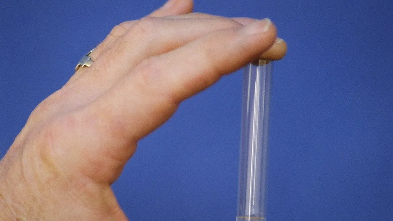 Când va fi disponibilă prima injecție contraceptivă pentru bărbați