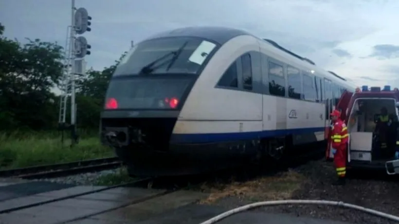 Motorul unui tren a luat FOC în apropiere de Pitești. Pasagerii au scăpat nevătămați