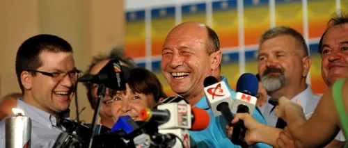 REFERENDUM 2012. Ce nu s-a văzut la TV în ziua referendumului. Băsescu: Transmite-i  salutările mele emirului din Qatar VIDEO