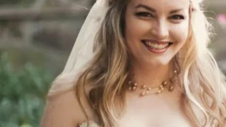 GALERIE FOTO. Părinții acestei fete au refuzat să vină la nunta ei, după ce au văzut cum arată jumătatea sa