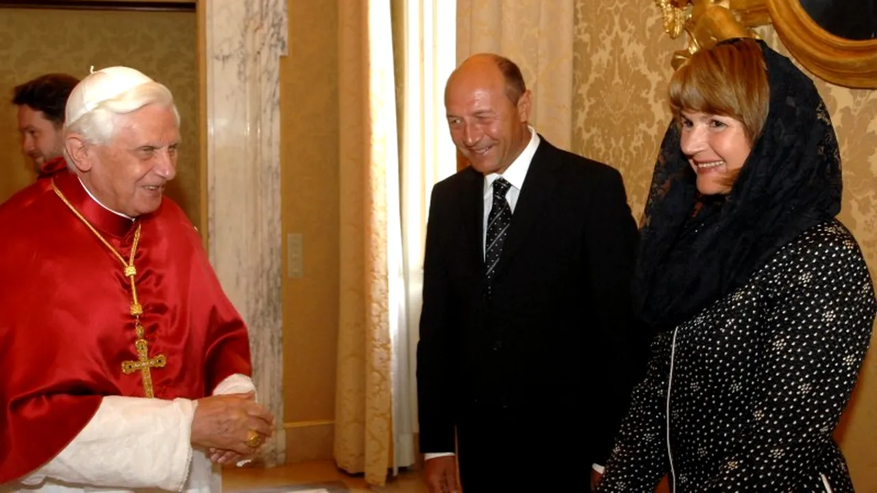Papa Benedict îl așteaptă vineri pe Traian Băsescu la Vatican