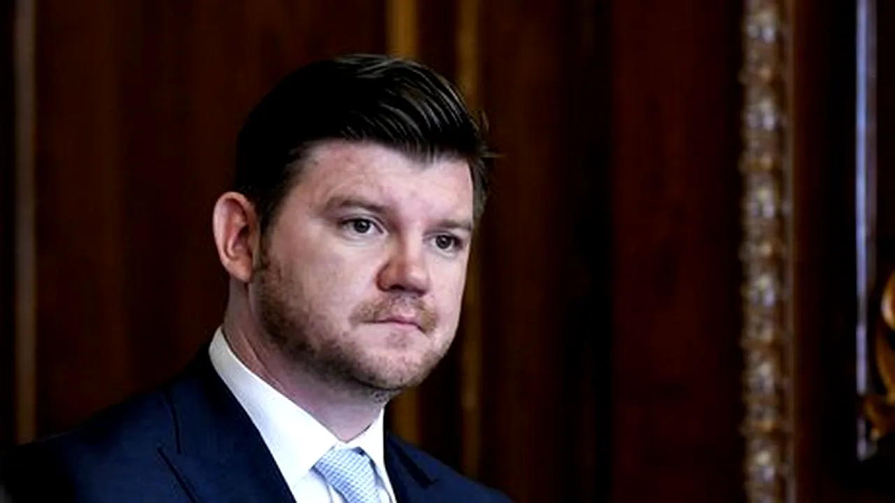 Consultantul politic Anton Pisaroglu i-a dat în judecată pe fugarul internațional Rizea, pe secretara lui Liviu Dragnea și postul Realitatea Plus