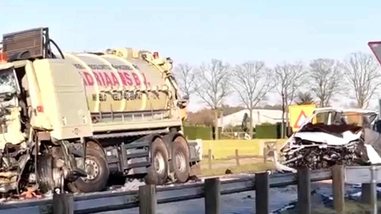 Cinci români au murit într-un accident rutier produs în Olanda