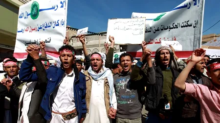 Manifestație de protest față de caricaturile din Charlie Hebdo în fața Ambasadei Franței în Yemen