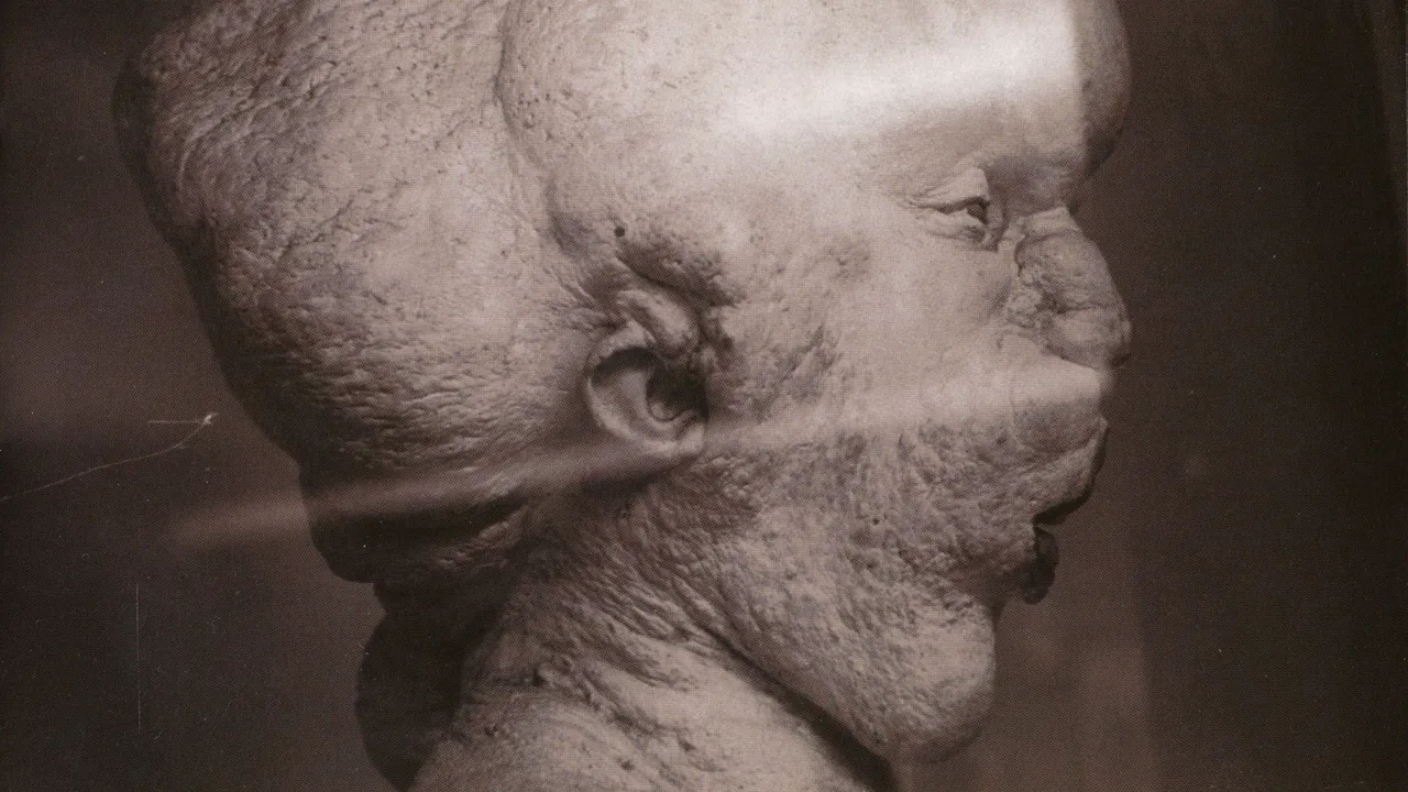 Mormântul Omului Elefant, cunoscut în secolul XIX pentru înfățișarea ciudată, a fost descoperit