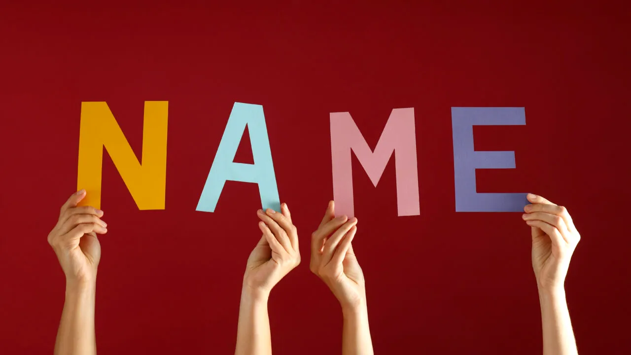 Care sunt cele mai populare PRENUME din ultimii 20 de ani. Numele de fete și băieți cel mai des întâlnite în România