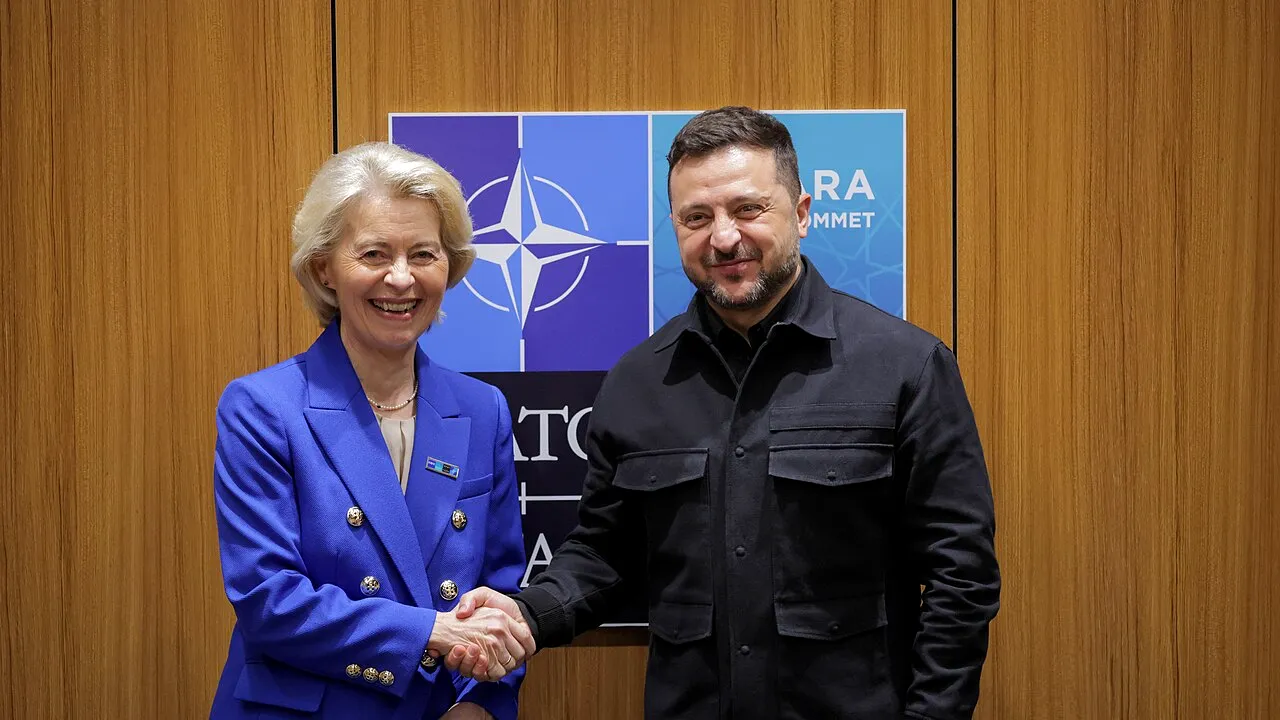 Ucraina primește încă 3,3 miliarde de euro de la Comisia Europeană pentru drone și rachete. Ce procent din pachetul de 90 de miliarde a fost achitat Kievului până acum