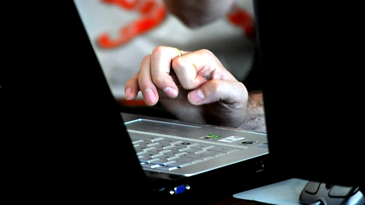 ALEGERI LOCALE 2012. Trei firme, între care un sponsor PDL, furnizează echipamente IT pentru BEC și BEJ-uri