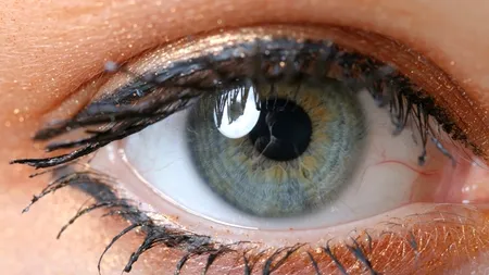 Irisul se schimbă odată cu vârsta