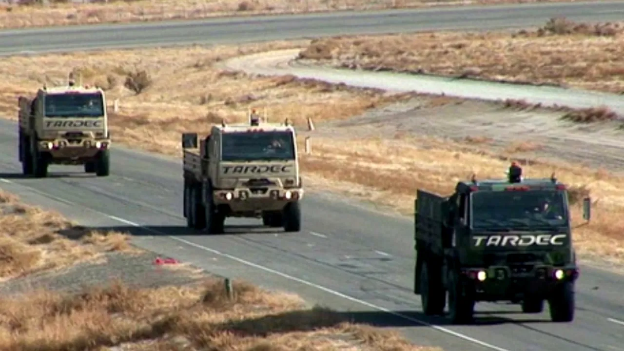 Armata americană a testat camioanele care se conduc singure. VIDEO