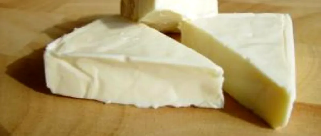 Brânza topită, „o otravă pentru organism. Care sunt ingredientele periculoase din acest aliment