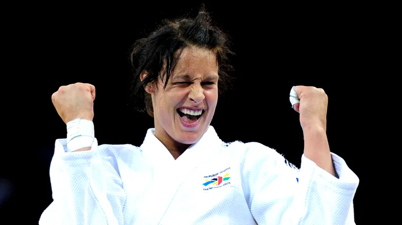 JOCURILE OLIMPICE 2012. Judoka Edith Bosch l-a lovit pe bărbatul care a aruncat cu sticla spre pista de 100 m - VIDEO