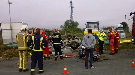 Accident cu patru MORȚI în județul Bihor. Șoferul unei mașini s-a răsturnat cu mașina într-un șanț