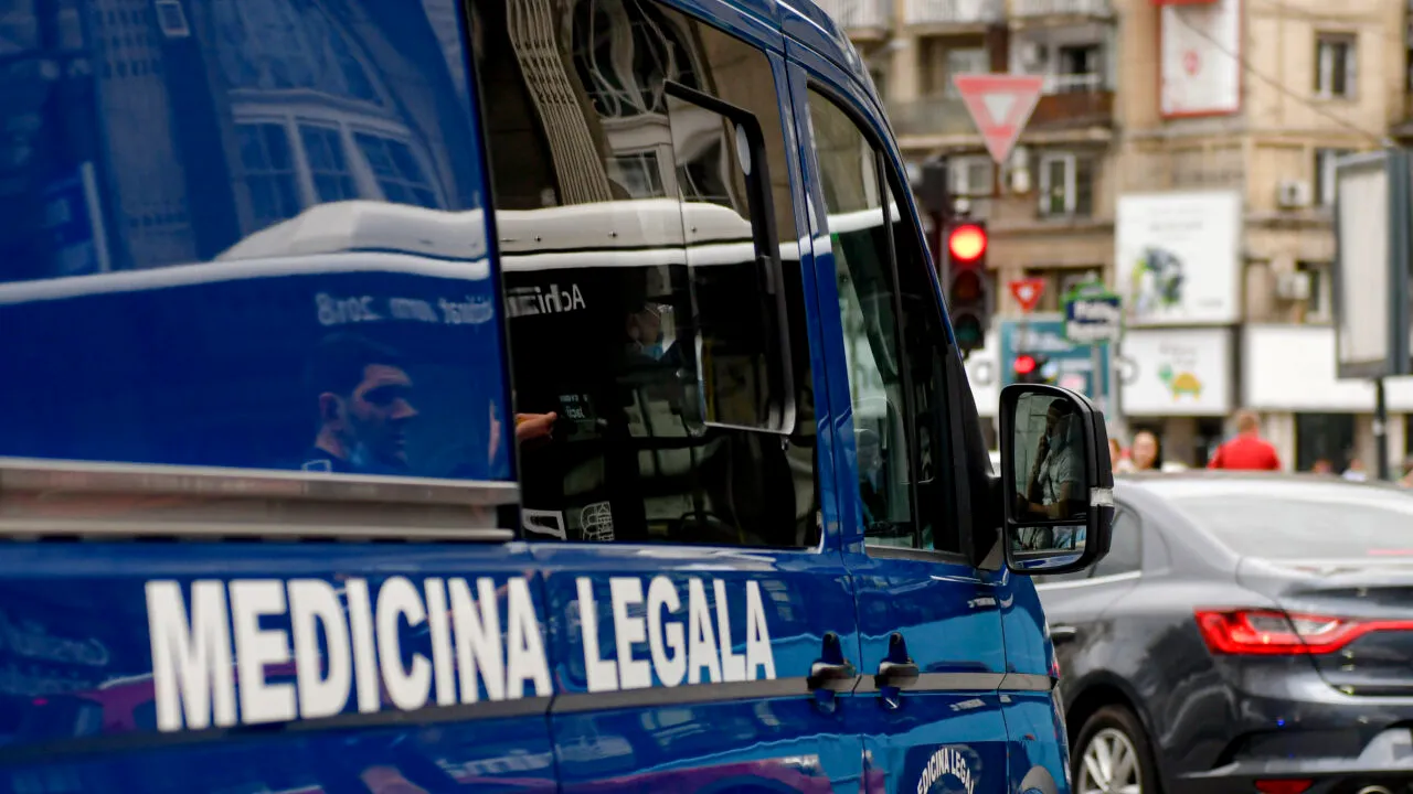 Descoperire morbidă în curtea spitalului din Medgidia. Un bărbat a fost găsit mort