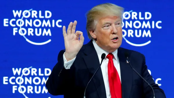 „Aveți nevoie de alegeri puternice, alegeri libere și corecte”, insistă Donald Trump la Davos în fața europenilor