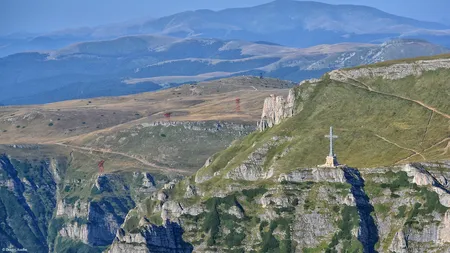 Un turist american care a sărit cu parapanta în Munții Bucegi, găsit lângă Crucea Caraiman. Salvatorii n-au mai putut face nimic