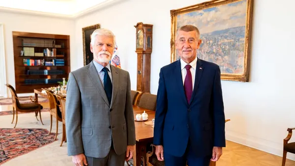 Președintele Cehiei îl dă în judecată pe premierul Andrej Babis pentru excluderea din delegația NATO. Cazul ajunge la Curtea Constituțională