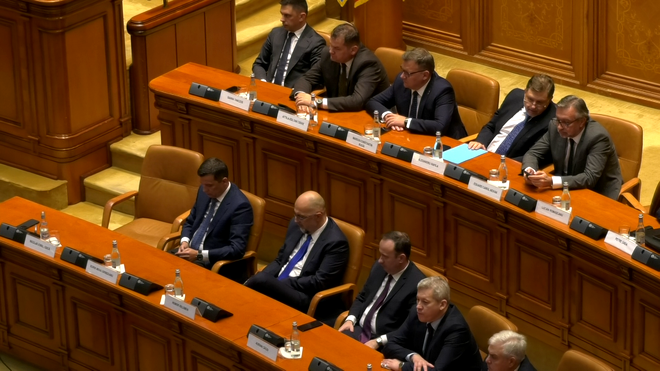 Ședinţa solemnă comună a Camerei Deputaţilor şi Senatului, în Parlament, dedicată sărbătoririi Zilei de 1 Decembrie