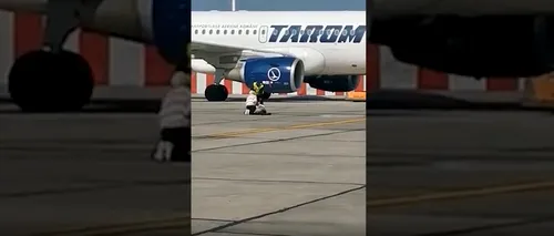VIDEO | O femeie cu un copil a încercat să prindă avionul DIN MERS, pe Aeroportul Otopeni / UPDATE: Precizările TAROM