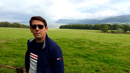 Avertismentul unui medic român din Liverpool cu privire la antibioticele folosite împotriva Covid-19: „Riscăm efecte adverse semnificative”