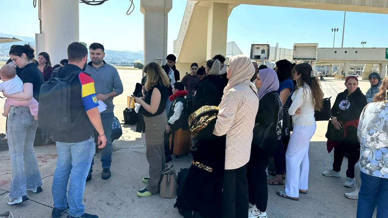 Autoritățile noastre au readus în țară alți 74 de români, din LIBAN/ MAE menține avertizarea: 