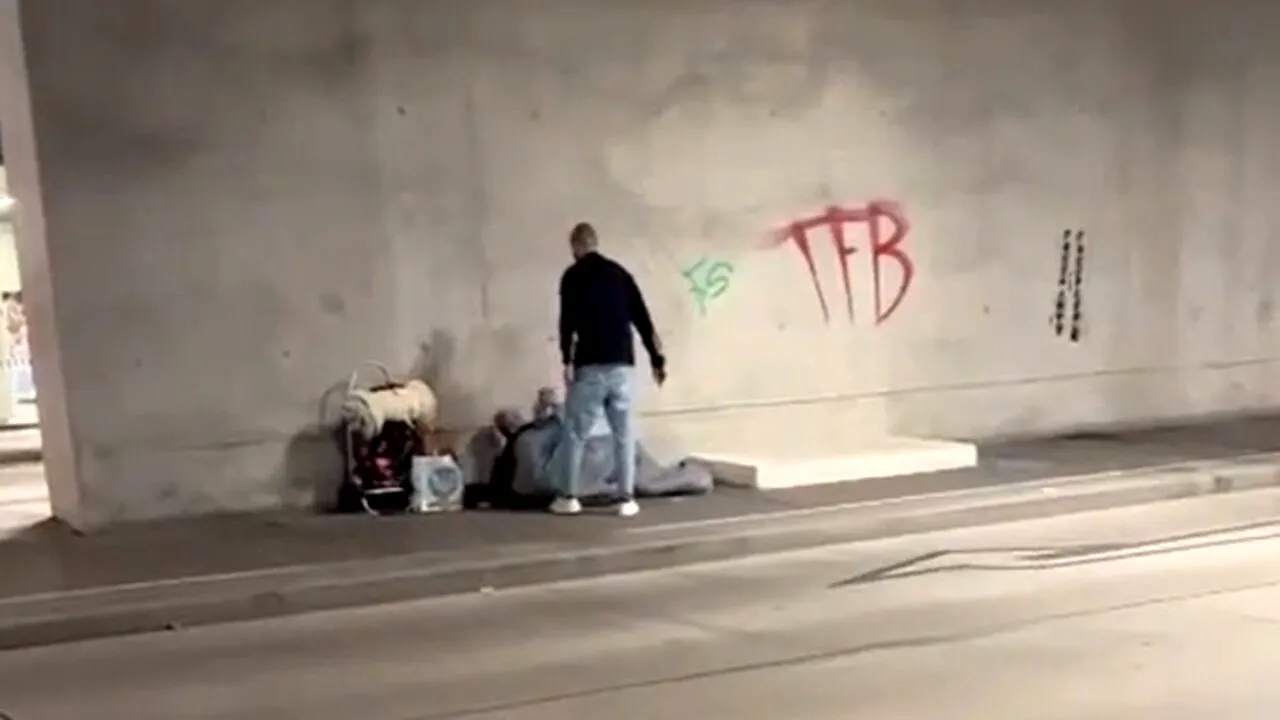 Cum a reacționat un austriac după ce a văzut o cerșetoare româncă dormind sub un pod din Viena: 