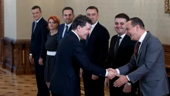 Ce i-a spus Nicușor Dan lui Daniel Băluță, apoi au izbucnit într-un râs copios. Imaginile au devenit VIRALE