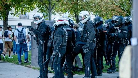 Sindicatele organizează o nouă zi de grevă în FRANȚA/ Sute de mii de persoane protestează în marile orașe