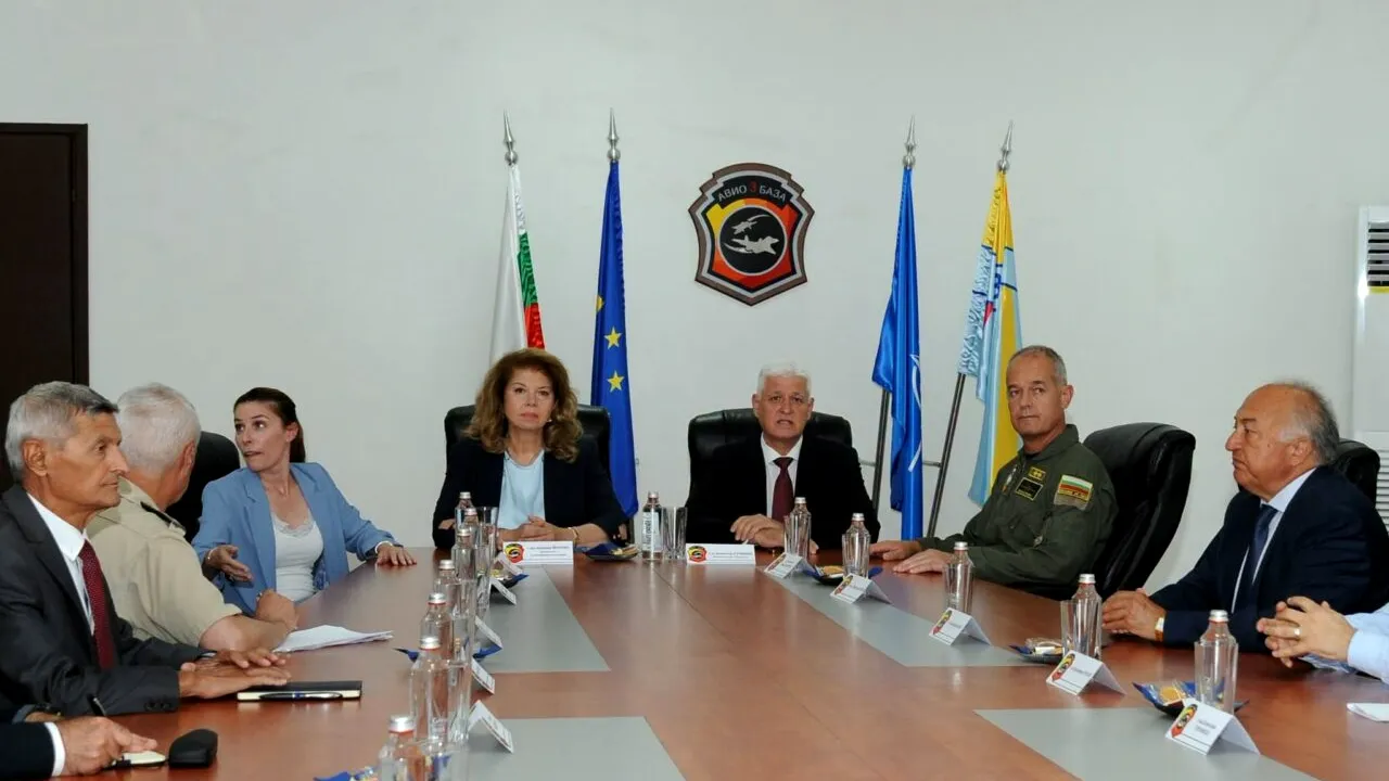 Bulgaria mobilizează elicoptere și avioane Su-25 în căutarea supraviețuitorilor navelor din Marea Neagră. Câte persoane au fost salvate până acum