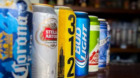 Puțini români știu asta! Câte calorii are o bere la sticlă de 0.5 litri, de fapt