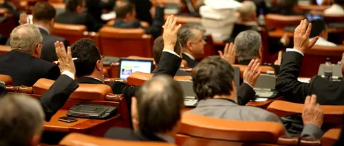 SUPERIMUNITATEA parlamentarilor. Ce schimbări pregătesc senatorii și deputații pentru statutul respins de Băsescu