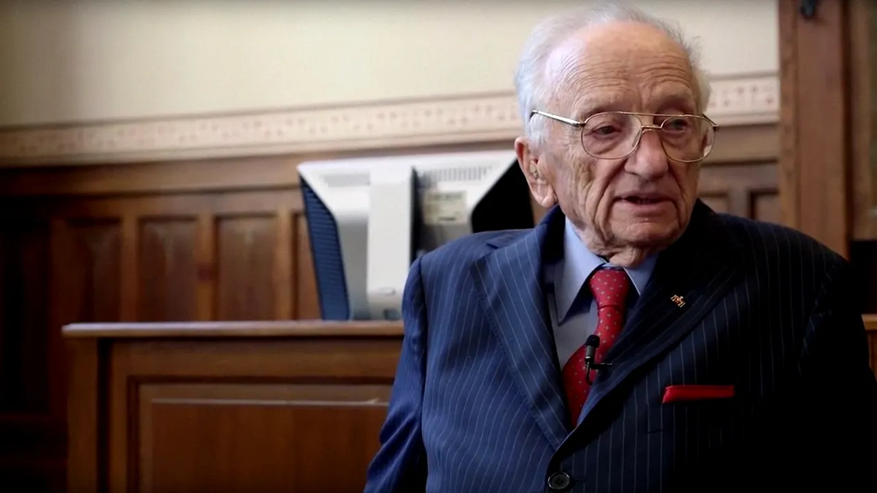 Ultimul procuror supravieţuitor al proceselor de la Nürnberg, Ben Ferencz, a murit. Era născut în România