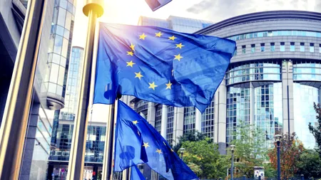 Fondul de pensii al europarlamentarilor a investit în industria producătoare de muniție cu dispersie